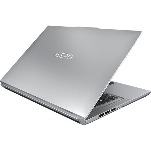 Gigabyte 16" AERO 16 XE4 Creative Laptop